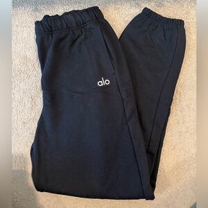 Alo sweatpants in black